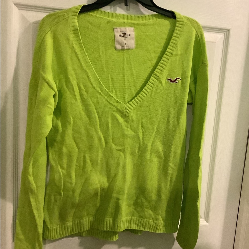 Hollis tee sweater small size